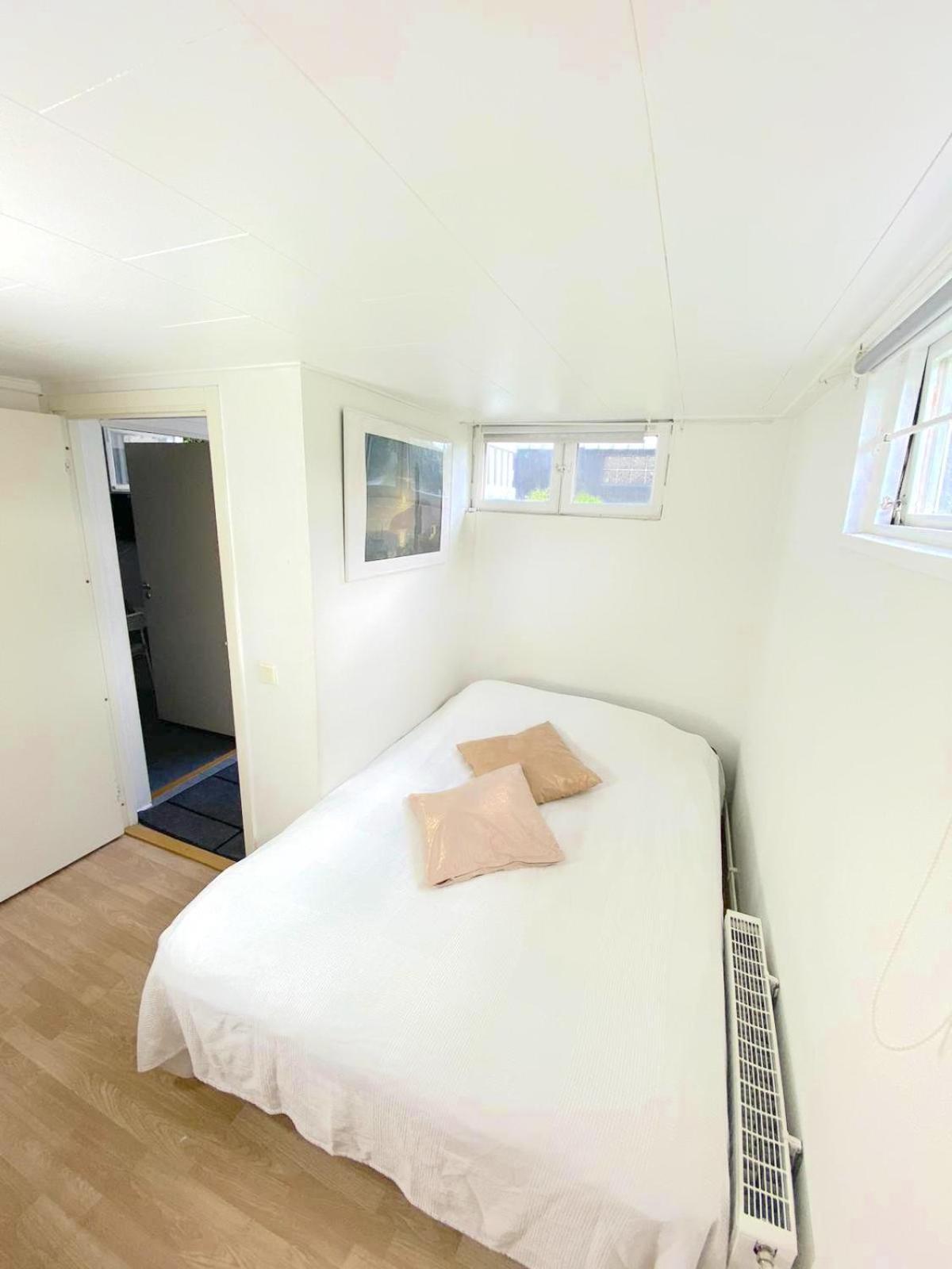 שטוקהולם Tallkrogen Romantic House - Upper Or Lower Apartment מראה חיצוני תמונה